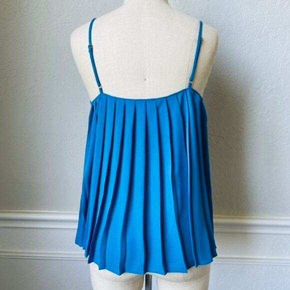 Lilly Pulitzer Blue Pleated Tank Top - Picture 4 of 5